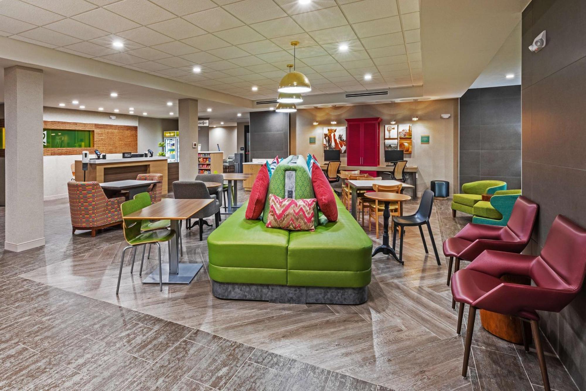 Hotel Home2 By Hilton